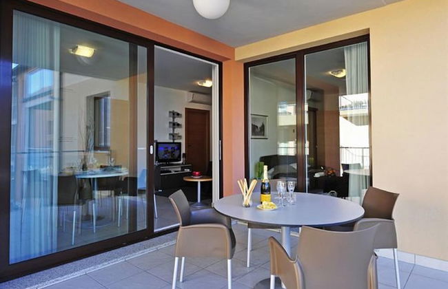 Vista di Maccagno Fantastico Pool - Foto 4