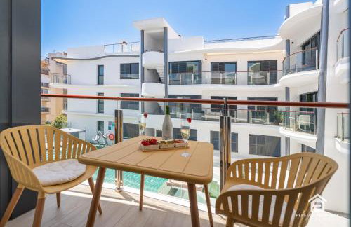 NEW stylish beachside 2BR with pool and garage - Photo 28