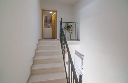 Village holiday apartman with heated pool Maslina - Photo 16