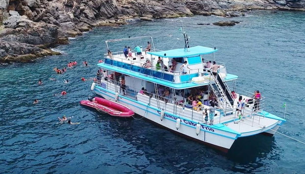 Paseo en catamarán por Cabo Frío - Foto 3, Durante el paseo en catamarán