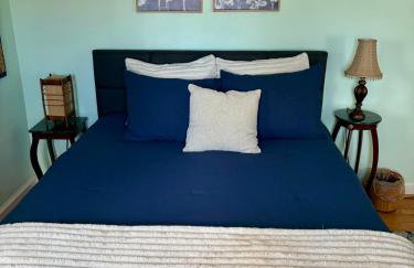 Private Green Cottage near downtown - Photo 3