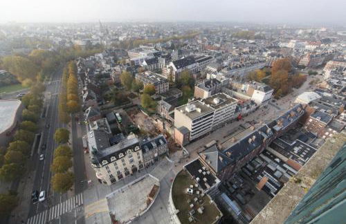 Le 360 TOUR PERRET 19eme PANORAMA 4 ETOILES - Foto 15