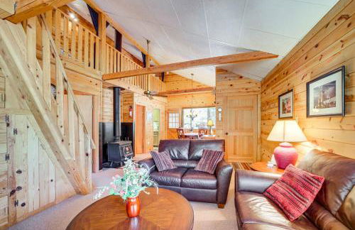 Hike and ATV Secluded Happy Jack Cabin with Deck - Foto 5