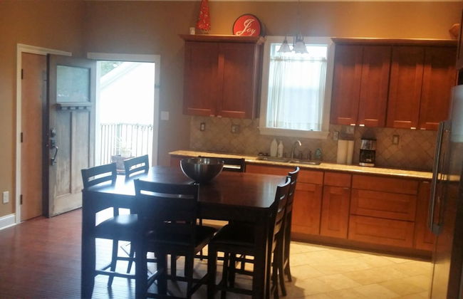 Choo Choo Lofts, 3 br, 2 bath, Full Kitchen - Lafayette, LA - Photo 6