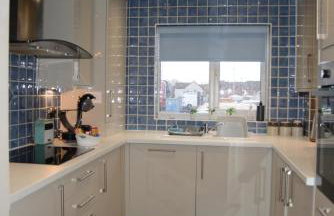 Peaceful Waterfront Apartment, Private Parking, Hull Marina - Foto 16