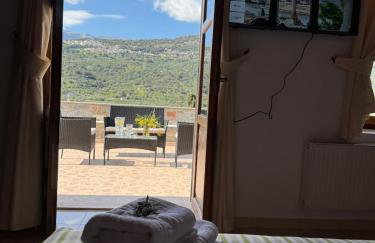 Stone Heaven Villa -Poolside BBQ & Fresh Herbs - Photo 45