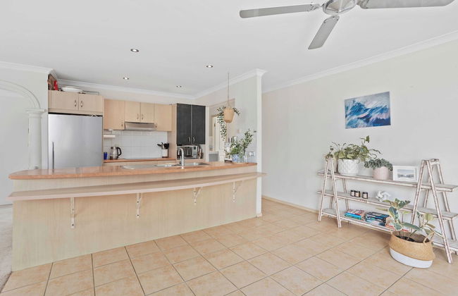 Waterfront Canal Escape in Burleigh - Photo 5