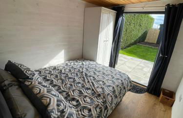 Maple Lodge Quirky Salvaged Railway Carriage with Hot Tub - Foto 21