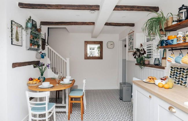 The Poppies - From 150 Per Night - Photo 20