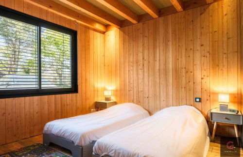 Gastes, Charmant chalet en bois avec Jacuzzi 6 pers - Foto 16