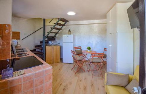 1 Bedroom Cozy Apartment In Castel Di Tora - Foto 4