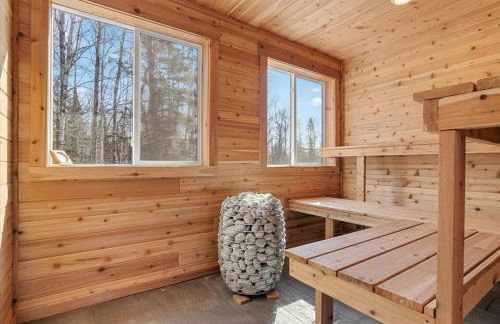Luxury Lodge on 40 Private Acres • HUMM Sauna • Party Barn • - Foto 51