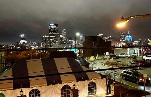 Unique Artsy 2 Bdrm Apt 1.5 mi from Downtown - Foto 37