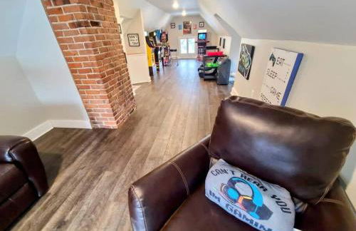 Downtown Kzoo with 3rd Floor Arcade Room - Foto 43