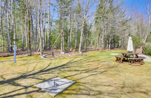 Rustic Searsport Cabin Loft and Sunroom on 10 Acres - Foto 28