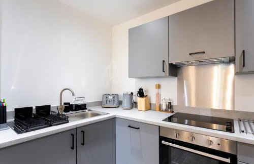 #57 Central Taunton 2BR APT - Sleeps 6 - 5 mins to Taunton Player Ready 2 - "Perfect For Contractors and Families - Free Parking" - Foto 51