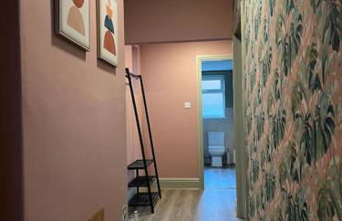 The Rose- Grd Floor, 2-5 Beds, SmartTV, Uni, Tram, M250 Fibre - Foto 32