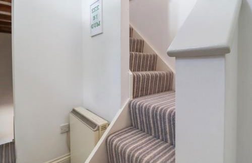 Battery Barn - Foto 17