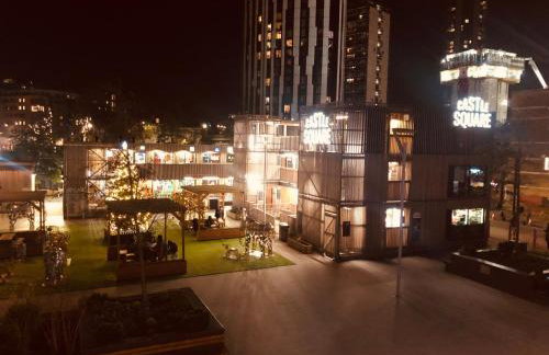 Cheerful 4 bedroom house with garden free parking - Photo 53