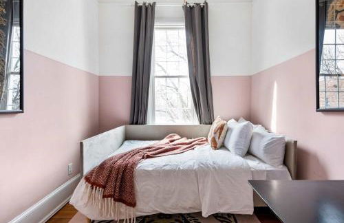 Grand Damn - Photo 70