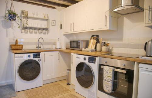 Little Thornsett - Photo 6