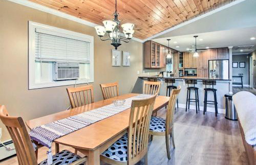 Readfield Retreat with Lake Maranacook Views! - Foto 7