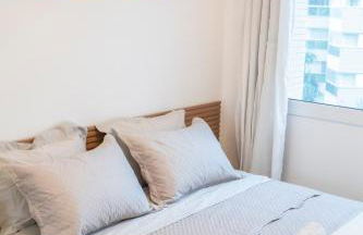 Gleba com ar-condicionado na sala e quarto, sacada e piscina - Foto 10