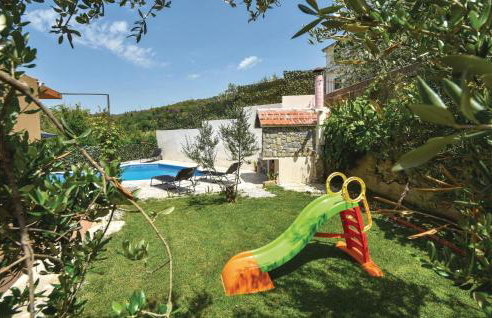 Four-Bedroom Apartment In Srinjine - Photo 4