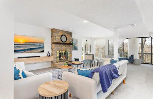 Hillside vacation next to Overland Park Kansas nature trail grill and fun - Foto 1