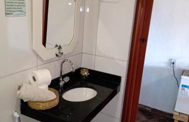 Suites Casa Azul-Vila do Abraão- conforto, limpeza, ótima localização - Foto 30