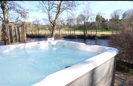 Luxurious Riverside Lodge - 'The Ardle' - Photo 2