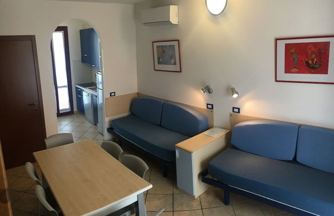 Nicely Furnished Apartment with AC near Beach - Foto 9