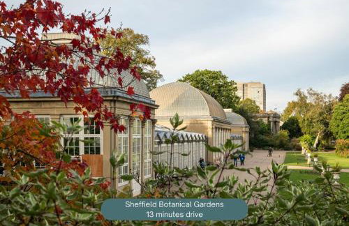 Stylish House - Close to City Centre - Self-Check-In - Free Parking, Work Space, Fast WiFi, Smart TV and Garden by Yoko Property - Foto 19