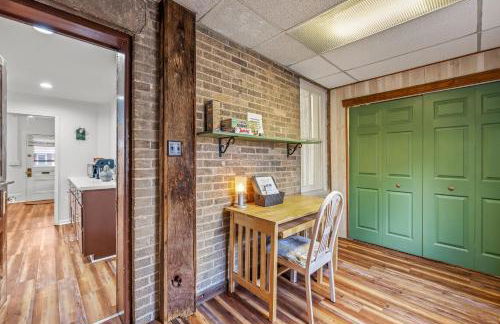 Broadway Cottage - Town, Hot Tub, Fire Pit, Grill, Wifi, Family Friendly, Pet Friendly - Foto 26