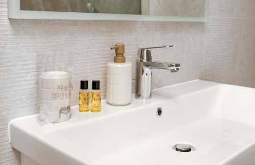 Luxury Adria Makarska - Sea & Mountain View, Whirlpool and Free Parking - Foto 31