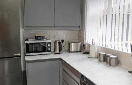 Contractor Base Newport 3 Bed Van Parking Sleeps 5 - Foto 39