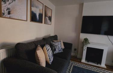 The Bogside Haven - Heart of Derry - Photo 12