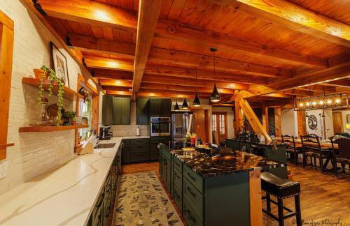 Welcome to Raven Ridge Lodge - where time slows - Photo 3