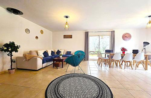 Le Parc Jean Édouard - Spa avec jacuzzi privé - Superbe villa 4 chambres - 9 couchages - 6 lits - Cheminée électrique - Parking - Climatisation réversible- Terrasse ombragée et grand jardin - Foto 37