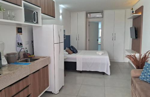 FLAT ENCANTADOR A UM PASSO DA PRAIA - Foto 44