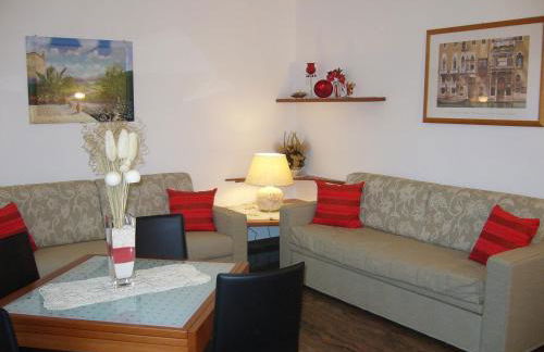 Aparthotel Feeling at Home - Photo 2