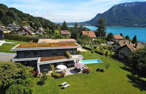 Charming villa with pool lake view 10 minutes from the city center - Photo 1