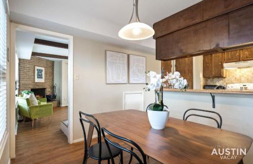 Walk to Zilker Patio w a View Elevated Balcony - Photo 14