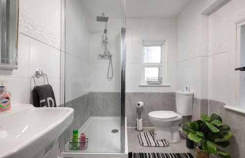 2A - Bright & Airy 2 Bed Flat - 20 Mins to Central - Foto 15