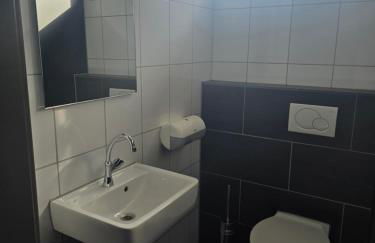 HOSTEL PD23 ALTE FEUERWACHE I 3min CityHospital I 50m Supermarkt I SmartTV I P I Gemeinschaftsküche I Monteure I Kurzurlaub - Foto 10