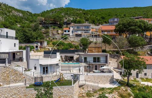 Villa Stella with 32 sqm private heated pool Jacuzzi Sauna Media room 3 bedrooms - Photo 42