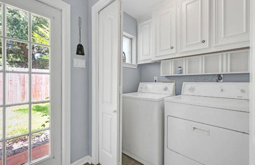 Home for summer with pool, pool table, outdoor kitchen,patio and balcony - Foto 17