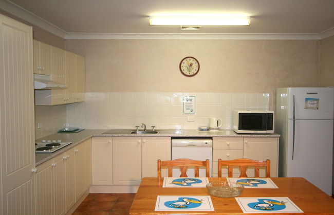 Lake Edge Holiday Units - Foto 17