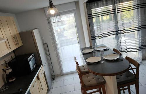 ORBIS - "L'Aquitaine" - Spacieux et joli appartement de 2 à 4 personnes - Parking - WiFi - Terrasse - Photo 11