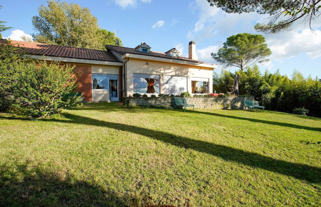 Elegant Countryside Villa - Photo 47